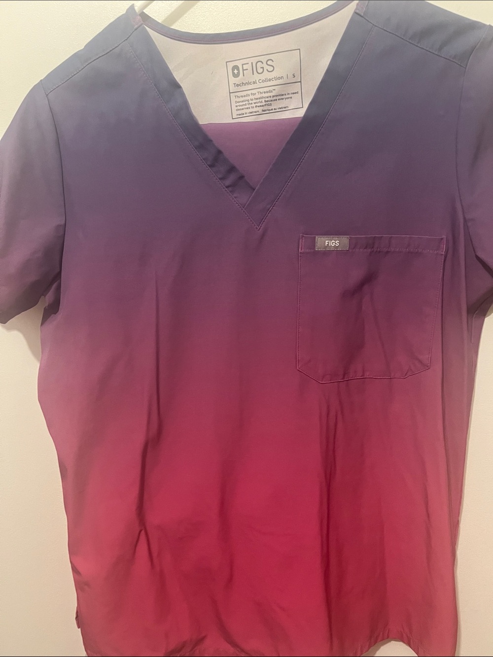 FIGS Ombre V-Neck Scrub Top in Purple and Pink - Picture 2 of 4